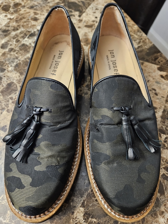 Anthropologie Shoes - Anthropologie Black & Olive Camouflage Tassel Loafers Size 7.5